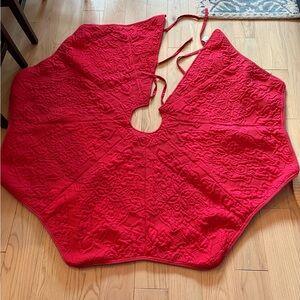 Red Quilted Tree Skirt